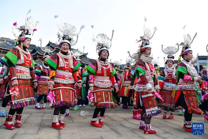 Menschen der Miao-Minorit?t feiern das Gannangxiang-Fest in Guizhou