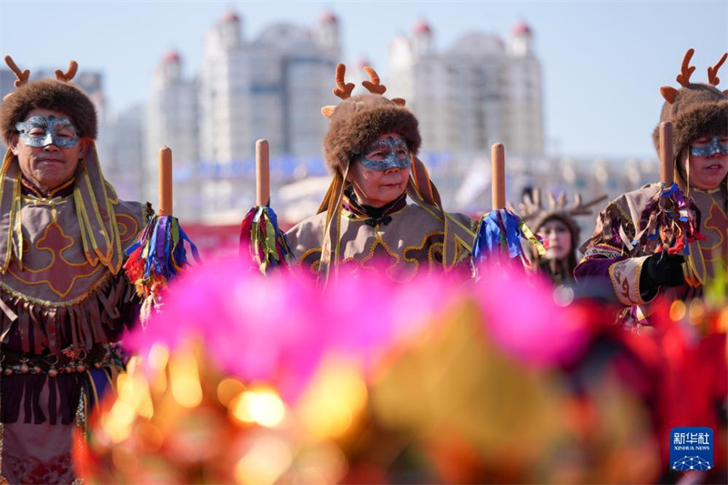 Fest zum ?Wecken“ des Songhuajiang-Flusses in Nordostchina