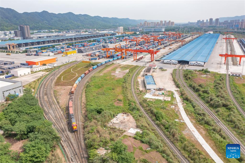 Blick auf den International Logistics Hub Park in Chongqing