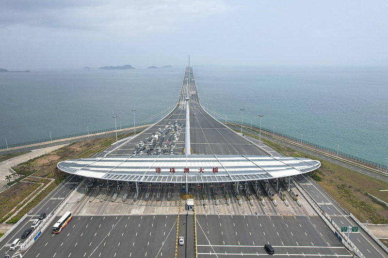 Hongkong-Zhuhai-Macao-Brücke z?hlt über zehn Millionen Passagierfahrten