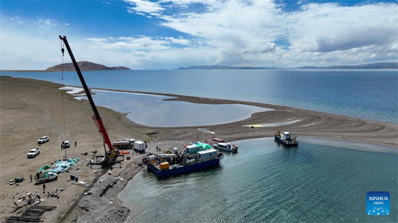 Wissenschaftler erforschen den Klimawandel am h?chsten Salzwassersee der Welt