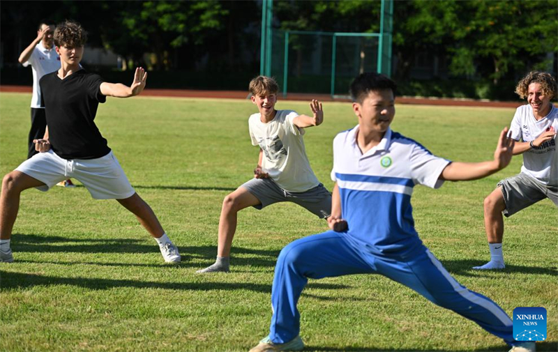 Deutsche Schüler genie?en Studienfahrt in Chinas Hainan