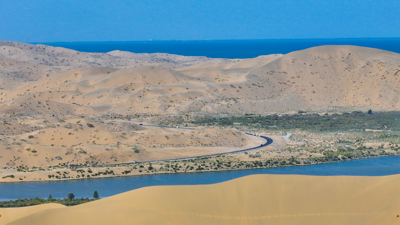 Neue Autobahn in Xinjiang