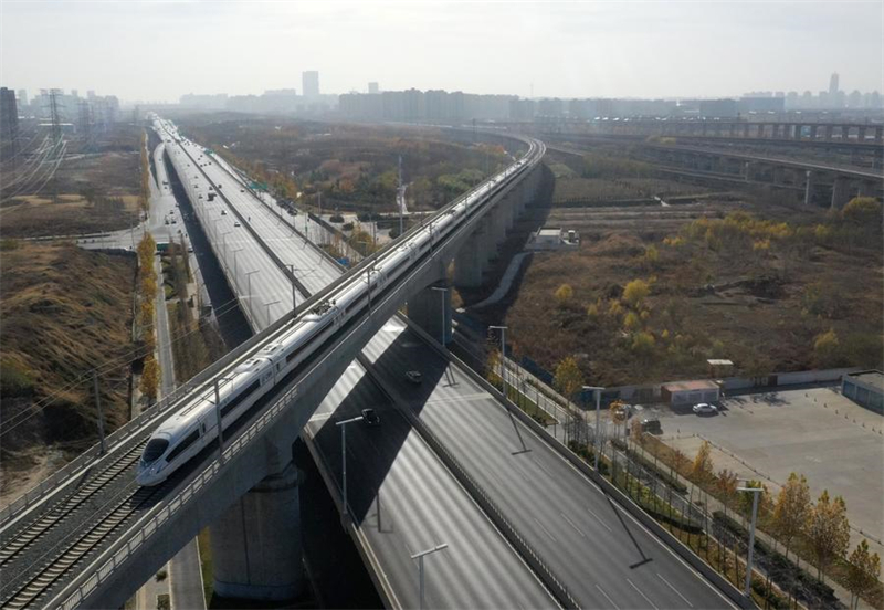 Blick auf Verkehrsknotenpunkt in Zentralchina